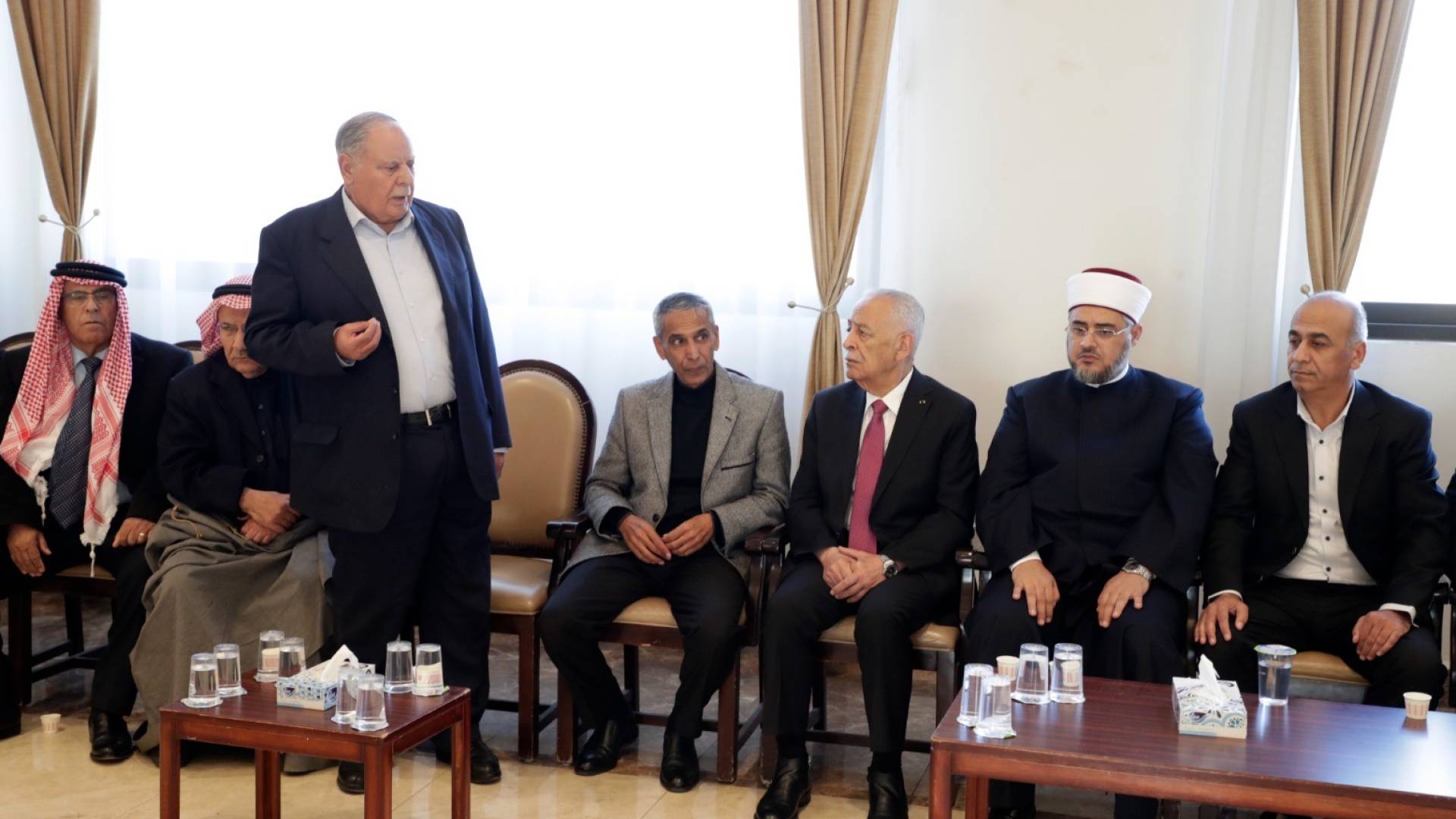 العيسوي يقدم واجب العزاء إلى عشيرة الغنانيم العبادي بوفاة الإعلامي سالم كايد الغنانيم العبادي