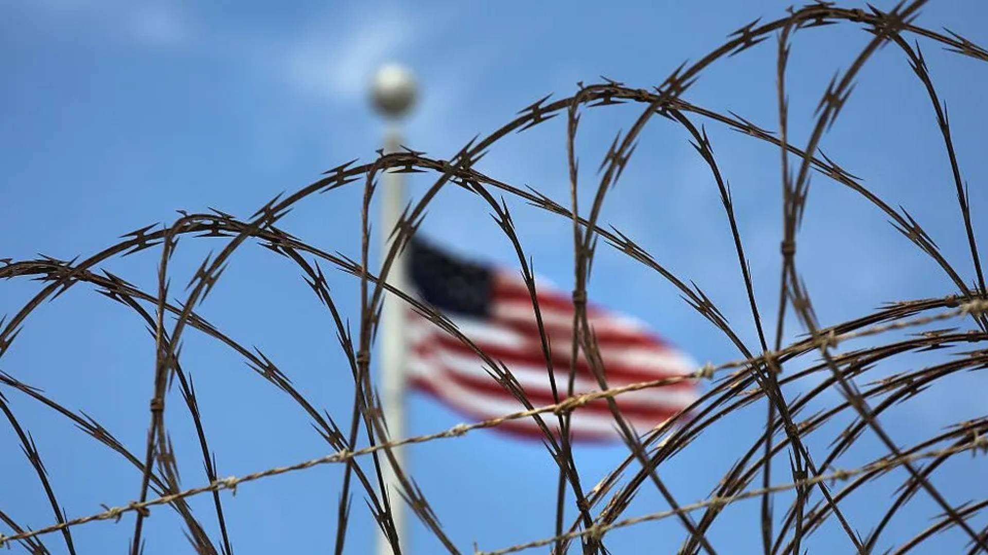 سلك شائك في محيط سجن أمريكي