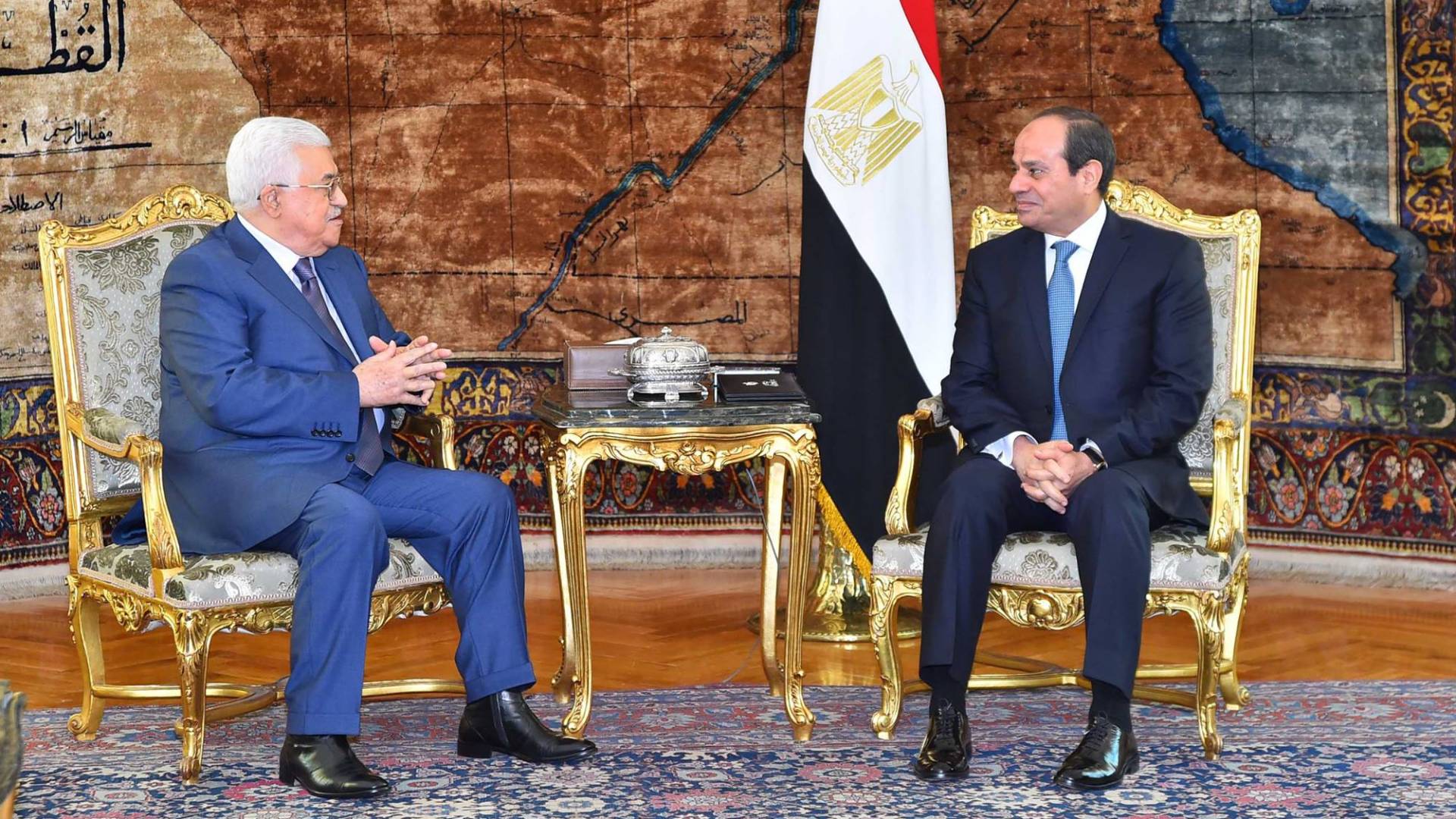 عباس والسيسي