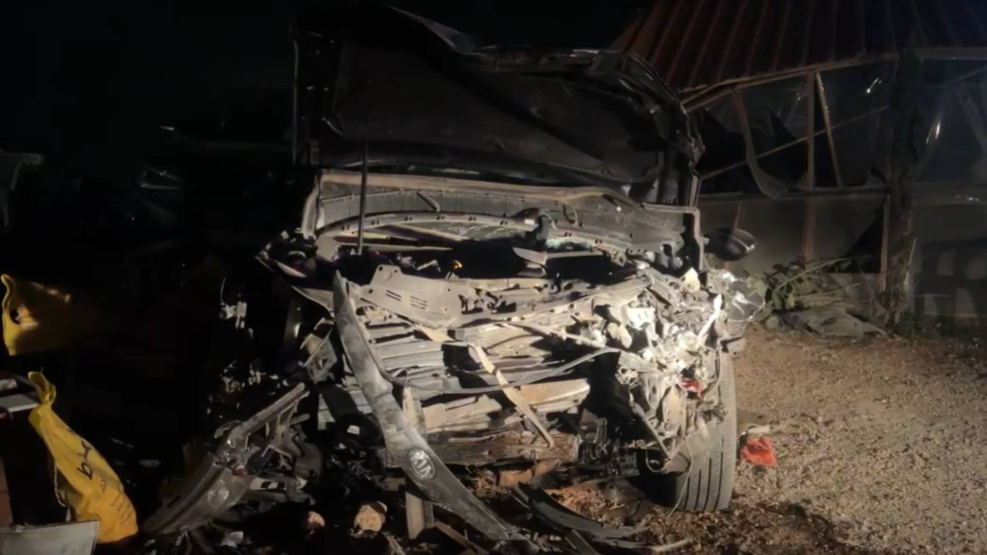 مركبة متضررة من الحادث