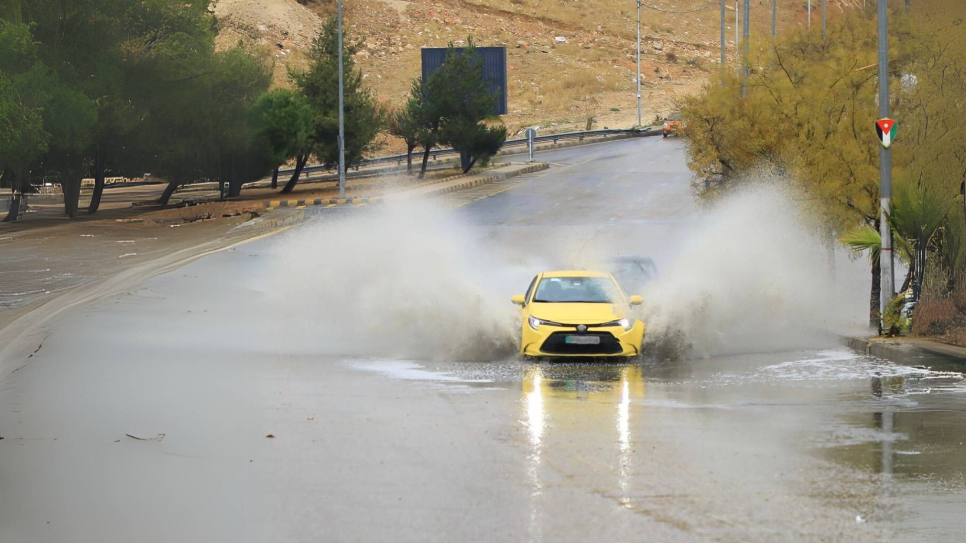 تساقط الأمطار الجمعة في عمان