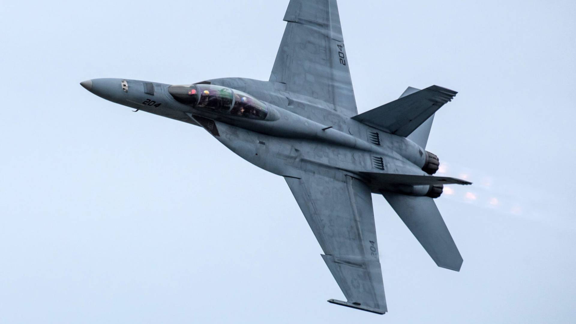 طائرة مقاتلة تابعة للقوات الجوية الأمريكية من طراز FA-18 - أرشيفية