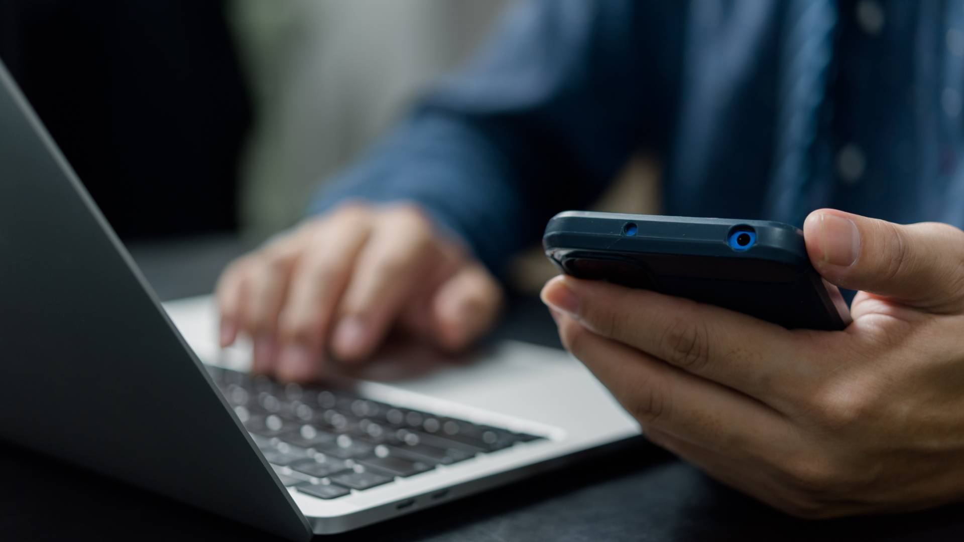 دراسة: الاختصارات في الرسائل النصية تقلل المصداقية وتضر بالعلاقات الاجتماعية