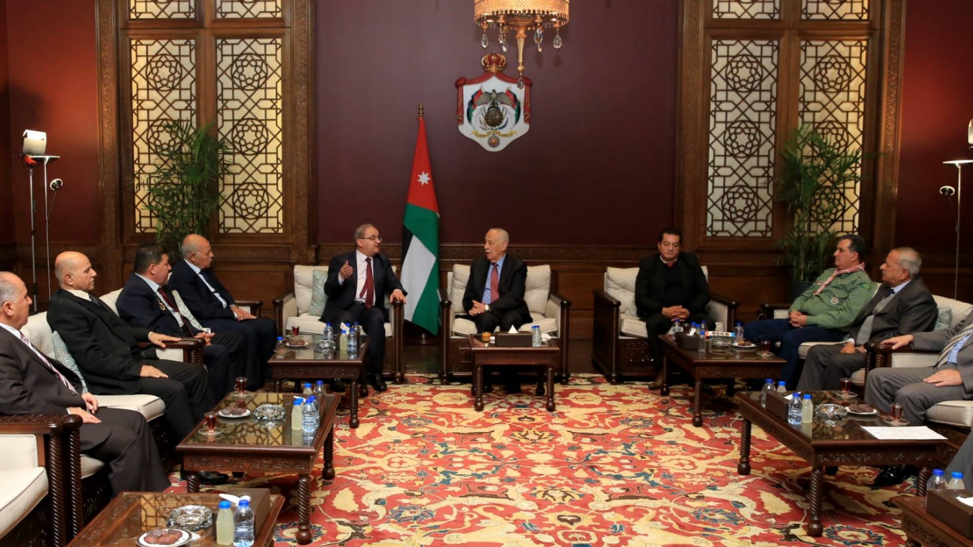 العيسوي يلتقي ممثلين عن مجموعة شعلة الأردن الكشفية وملتقى بناة المستقبل