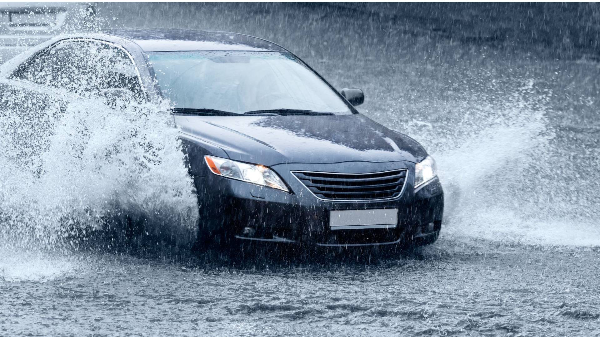 هطول الأمطار على مركبة