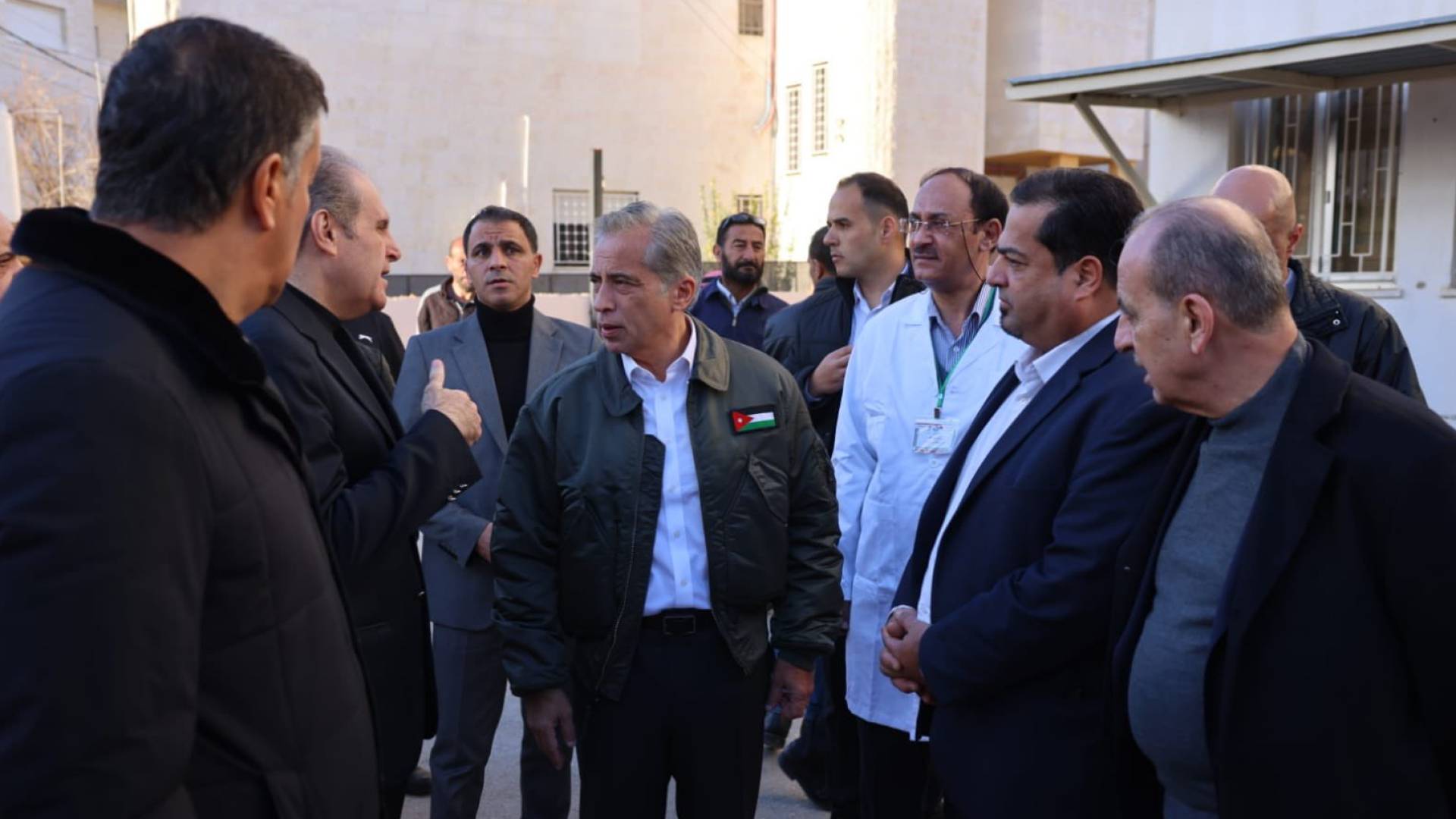 رئيس الوزراء الدكتور جعفر حسان خلال زيارته إلى محافظة مادبا