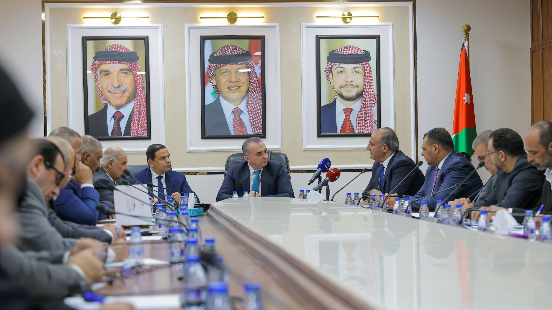 لجنة الطاقة النيابية اثناء اجتماعها