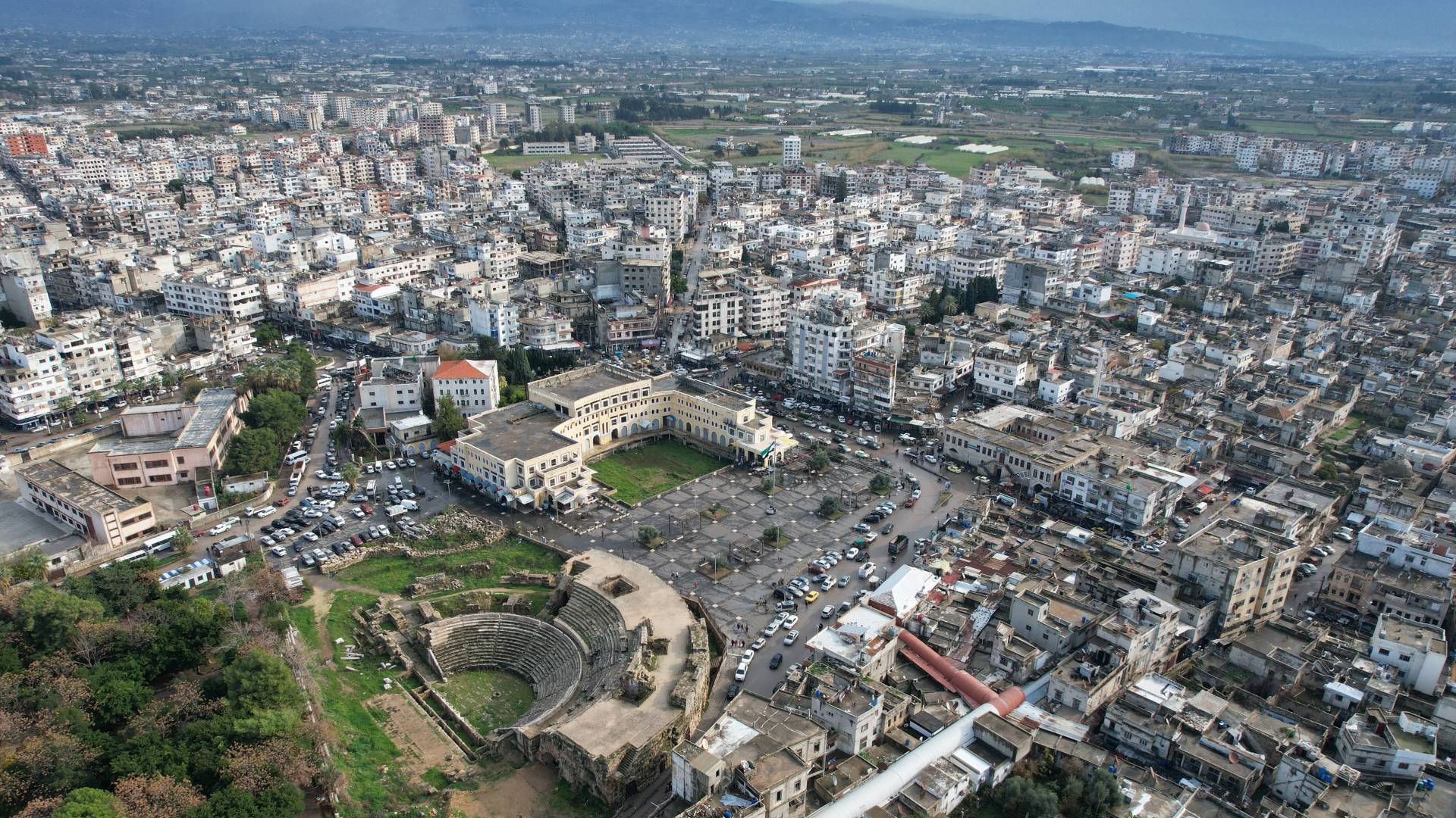 رئيس الوزراء السوري يصدر قرارا بشأن المنافذ البرية والبحرية