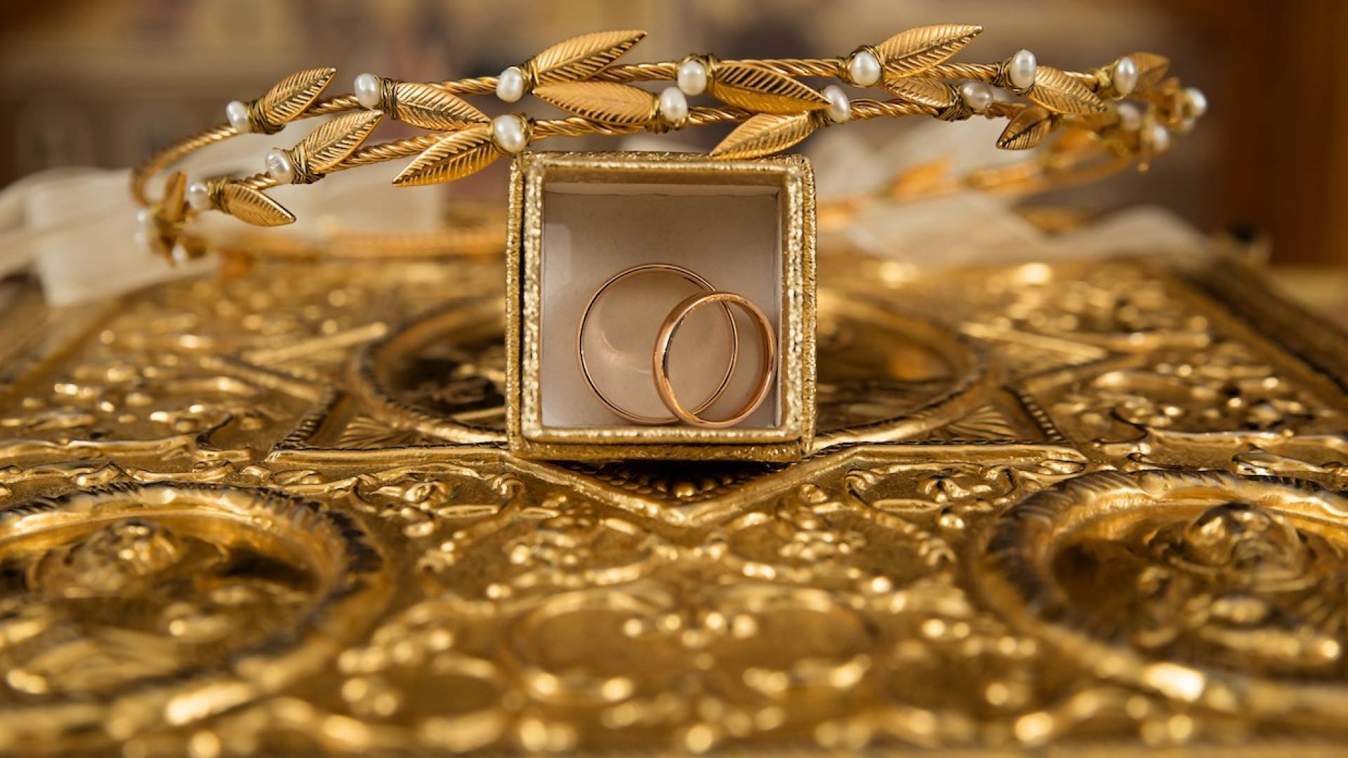 مجوهرات ذهبية