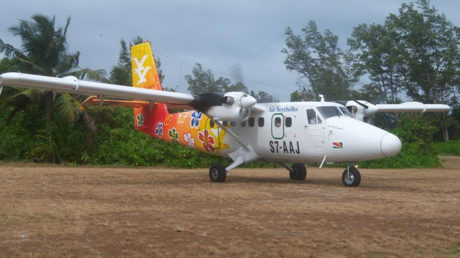 طائرة صغيرة