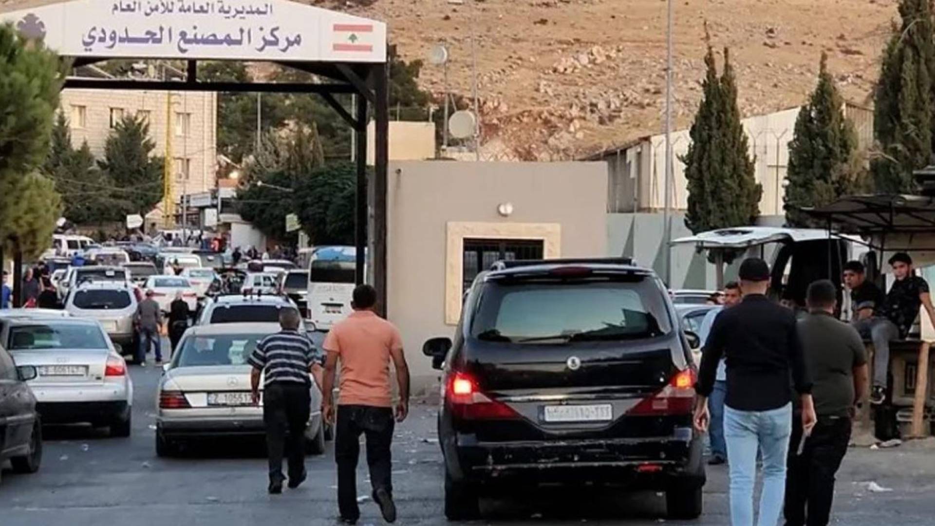 الحدود اللبنانيه السورية