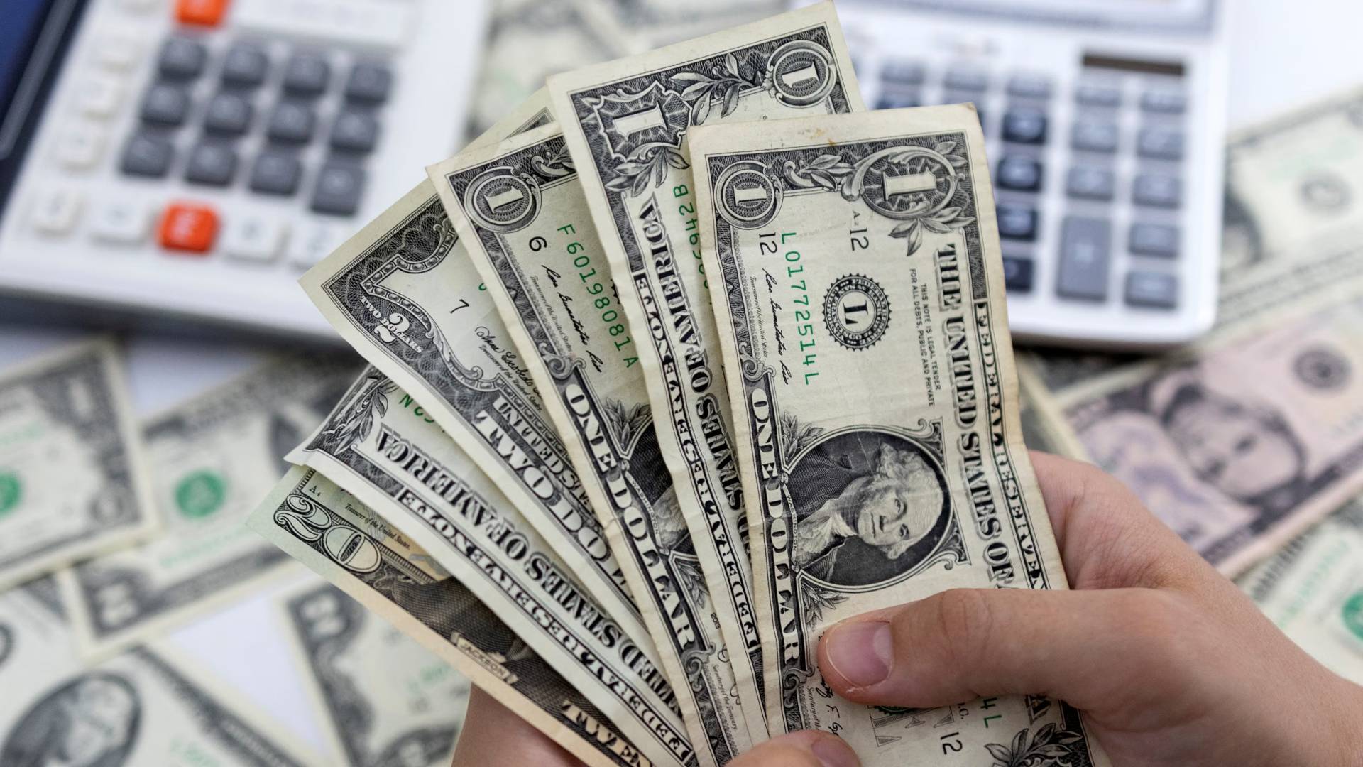 دولار أمريكي