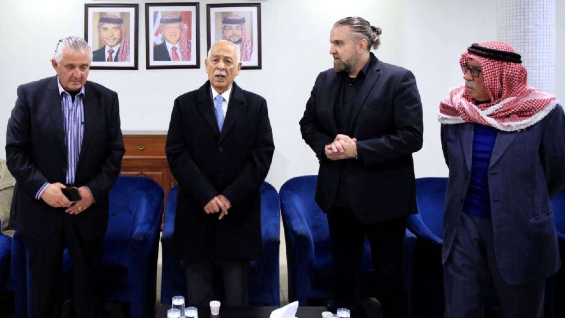 مندوبا عن الملك وولي العهد.. العيسوي يعزي عشيرتي حتر والزعبي