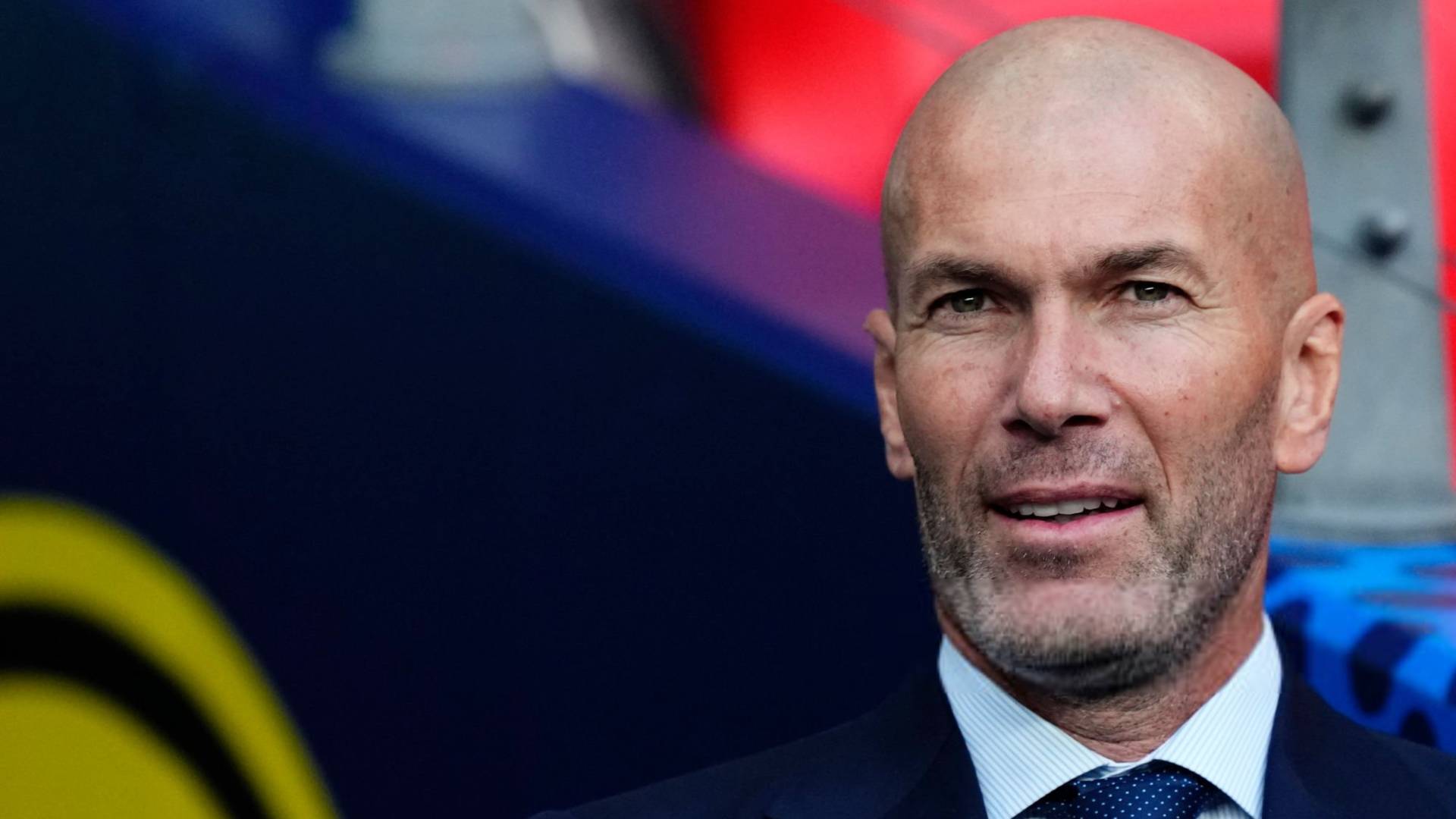 زيدان الأقرب لخلافة ديشامب في تدريب منتخب فرنسا