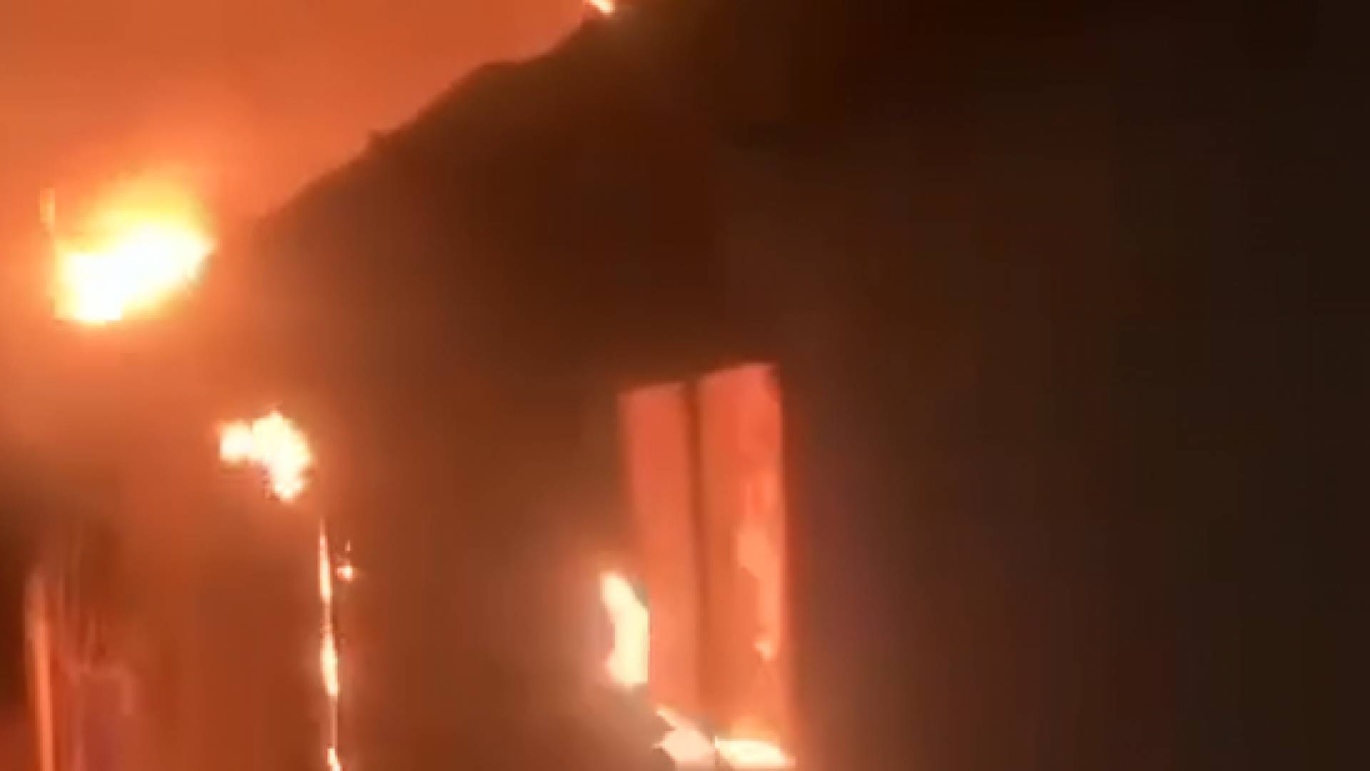 حريق بغرفة زراعية في رام الله