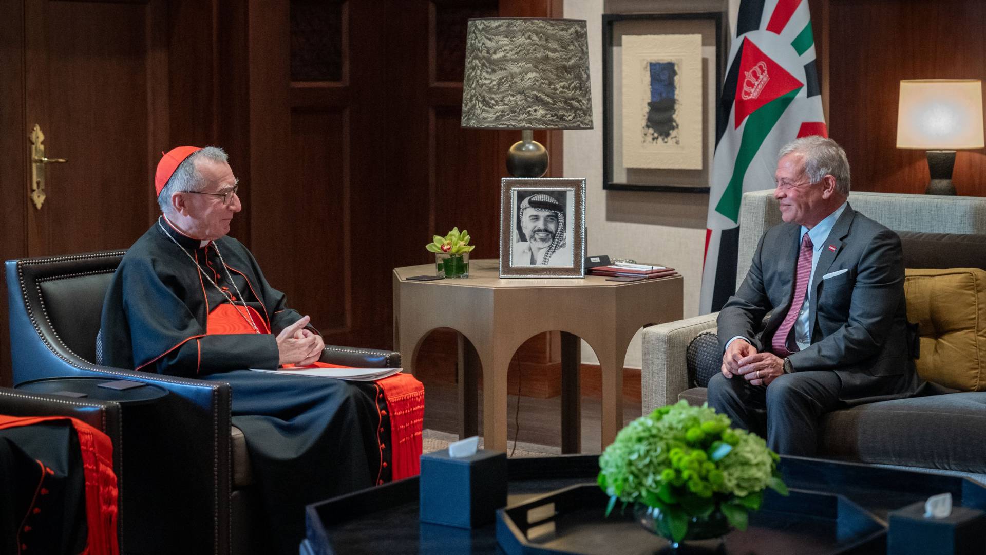 الملك يستقبل أمين سر دولة حاضرة الفاتيكان