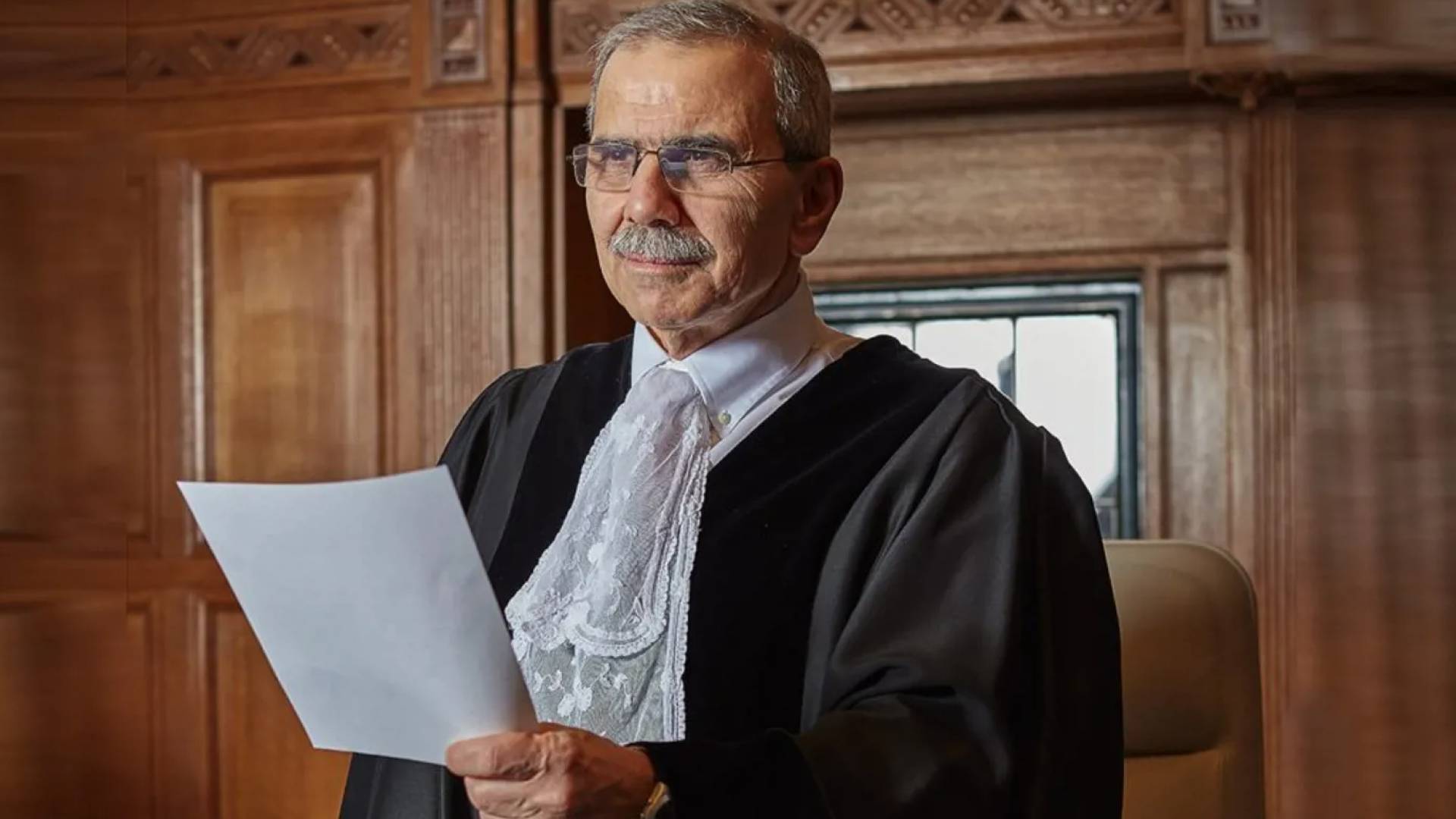 القاضي نواف سلام