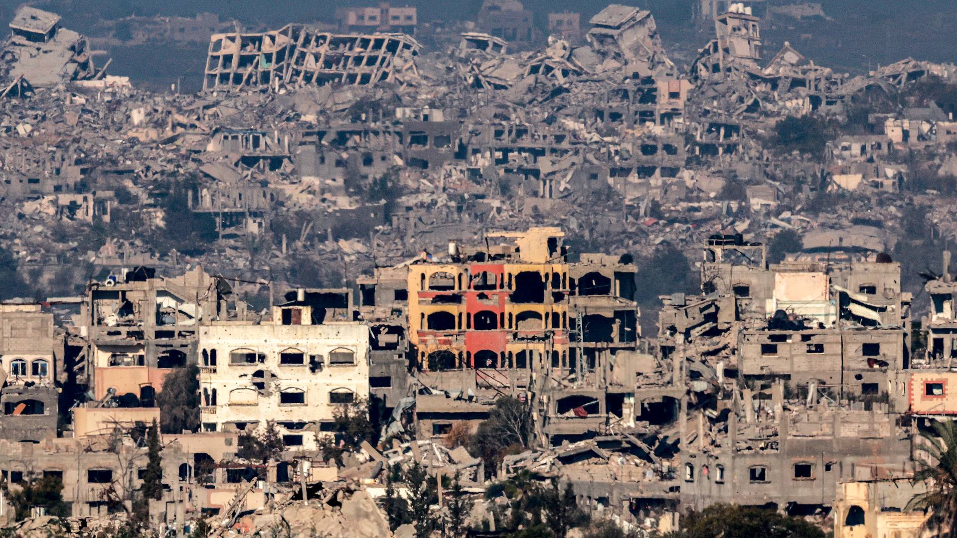 مبان مدمرة في شمال قطاع غزة