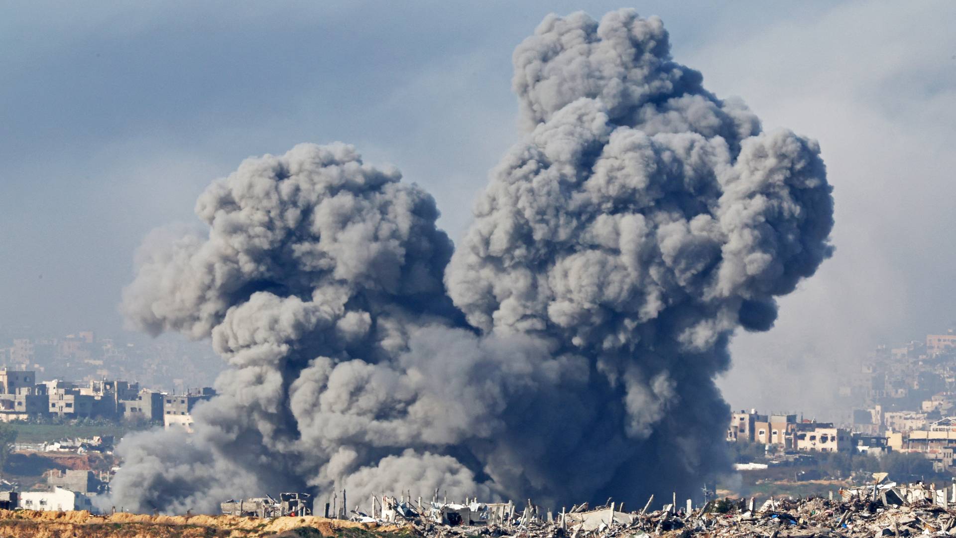 قصف على قطاع غزة