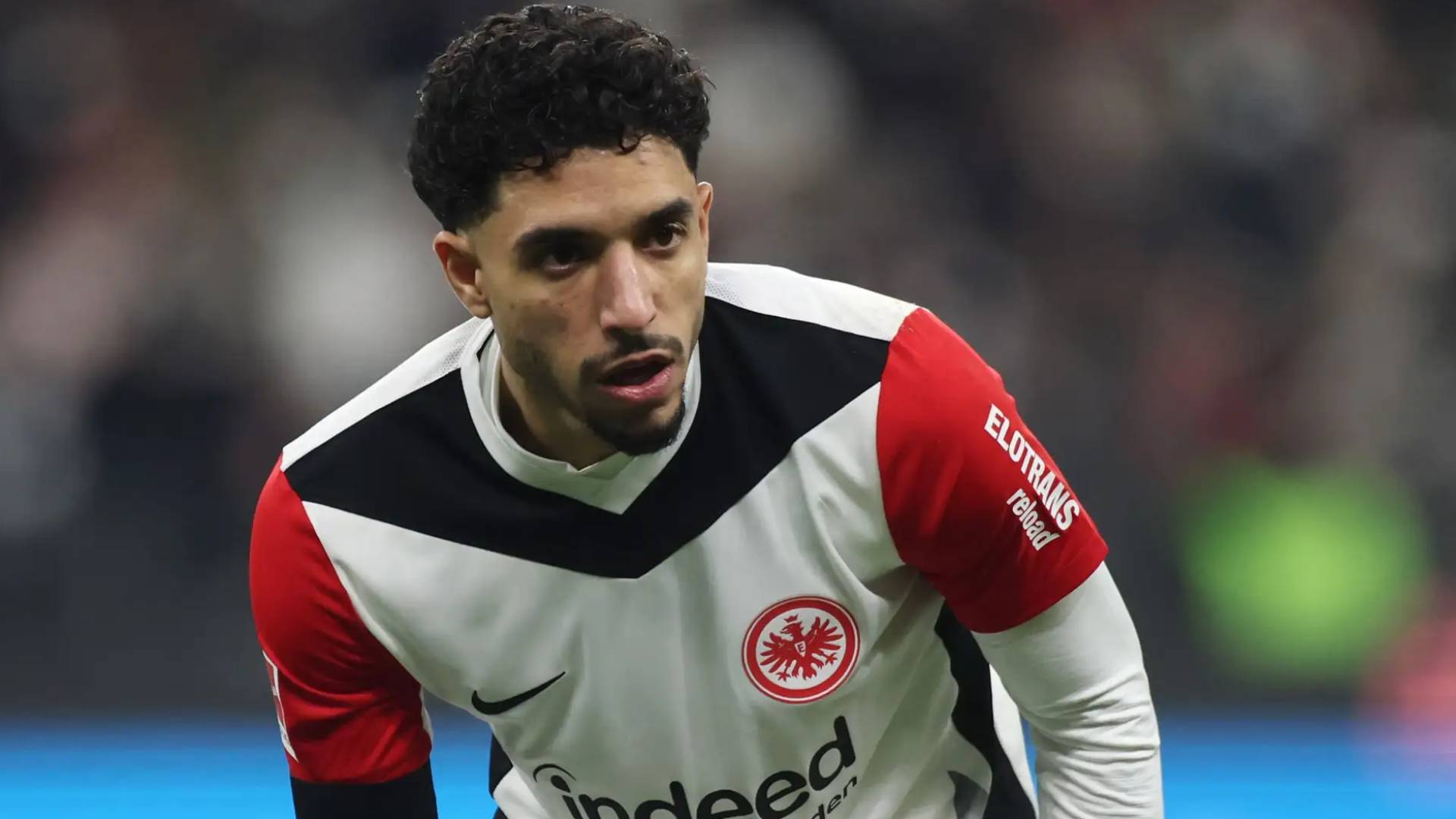 المهاجم الدولي المصري عمر مرموش