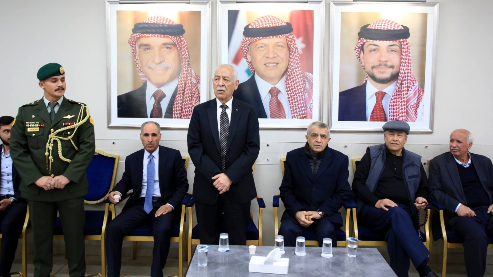 مندوبا عن الملك وولي العهد.. العيسوي يعزي الضمور