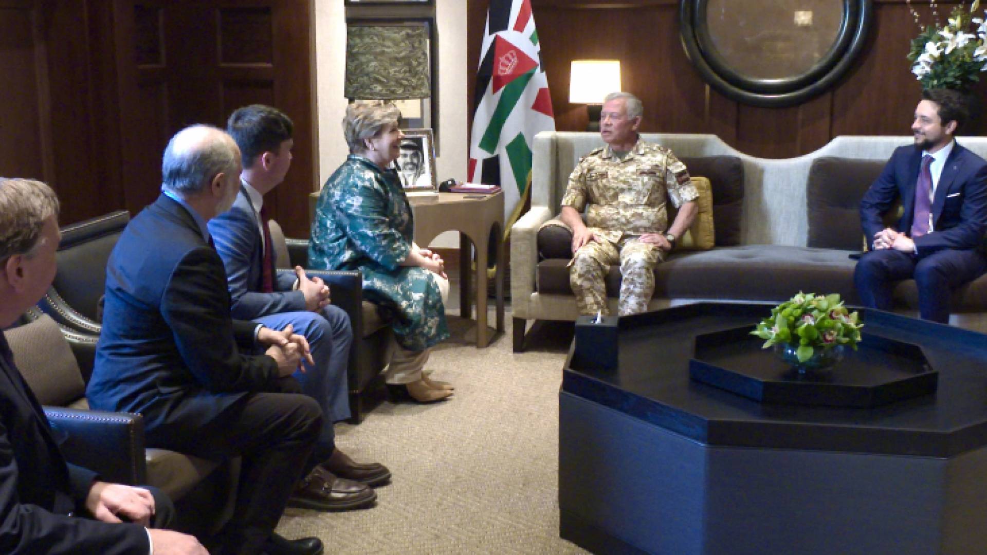 الملك يستقبل رئيسة لجنة الشؤون الخارجية في مجلس العموم البريطاني