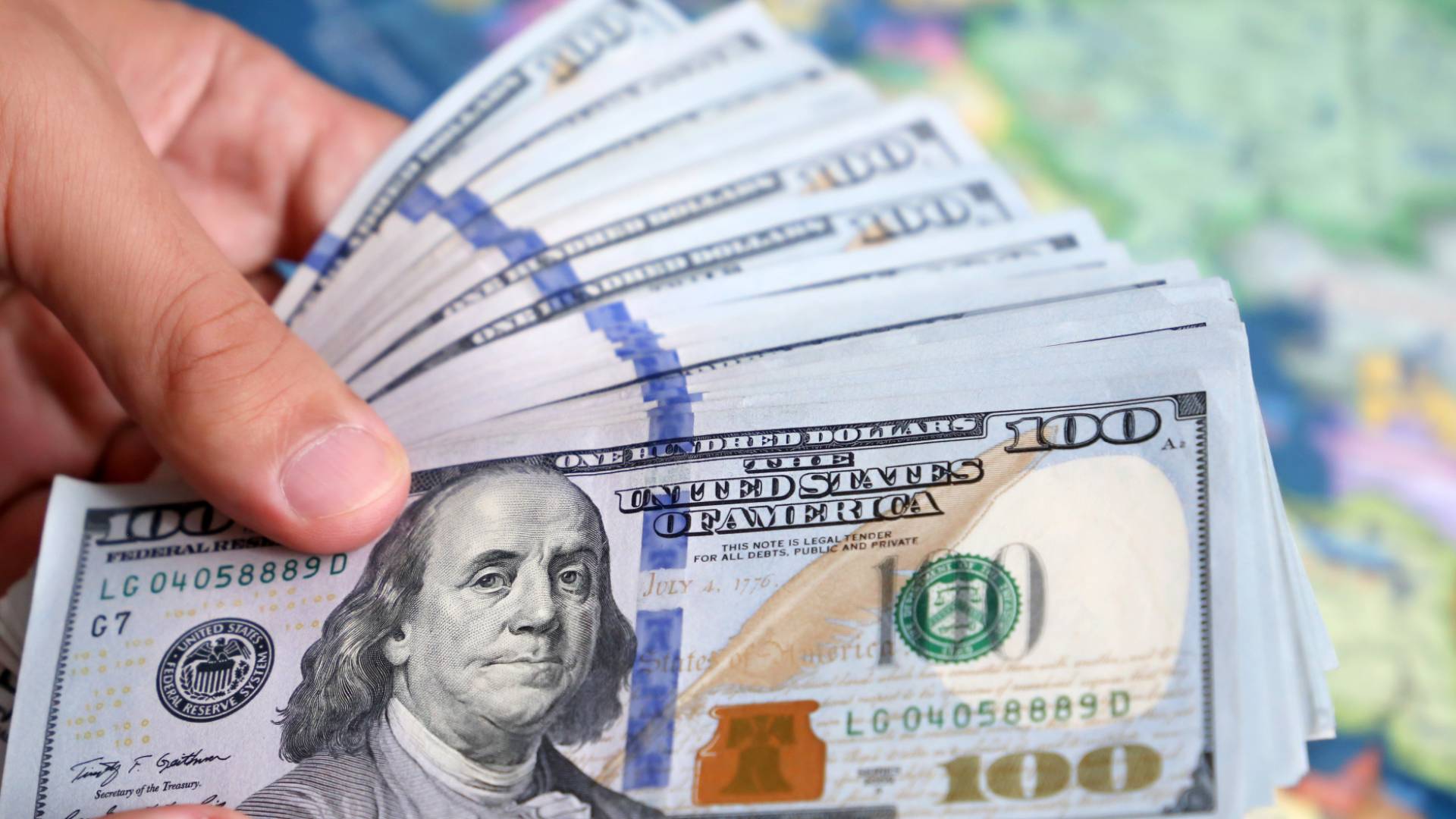 أوراق دولار أمريكي