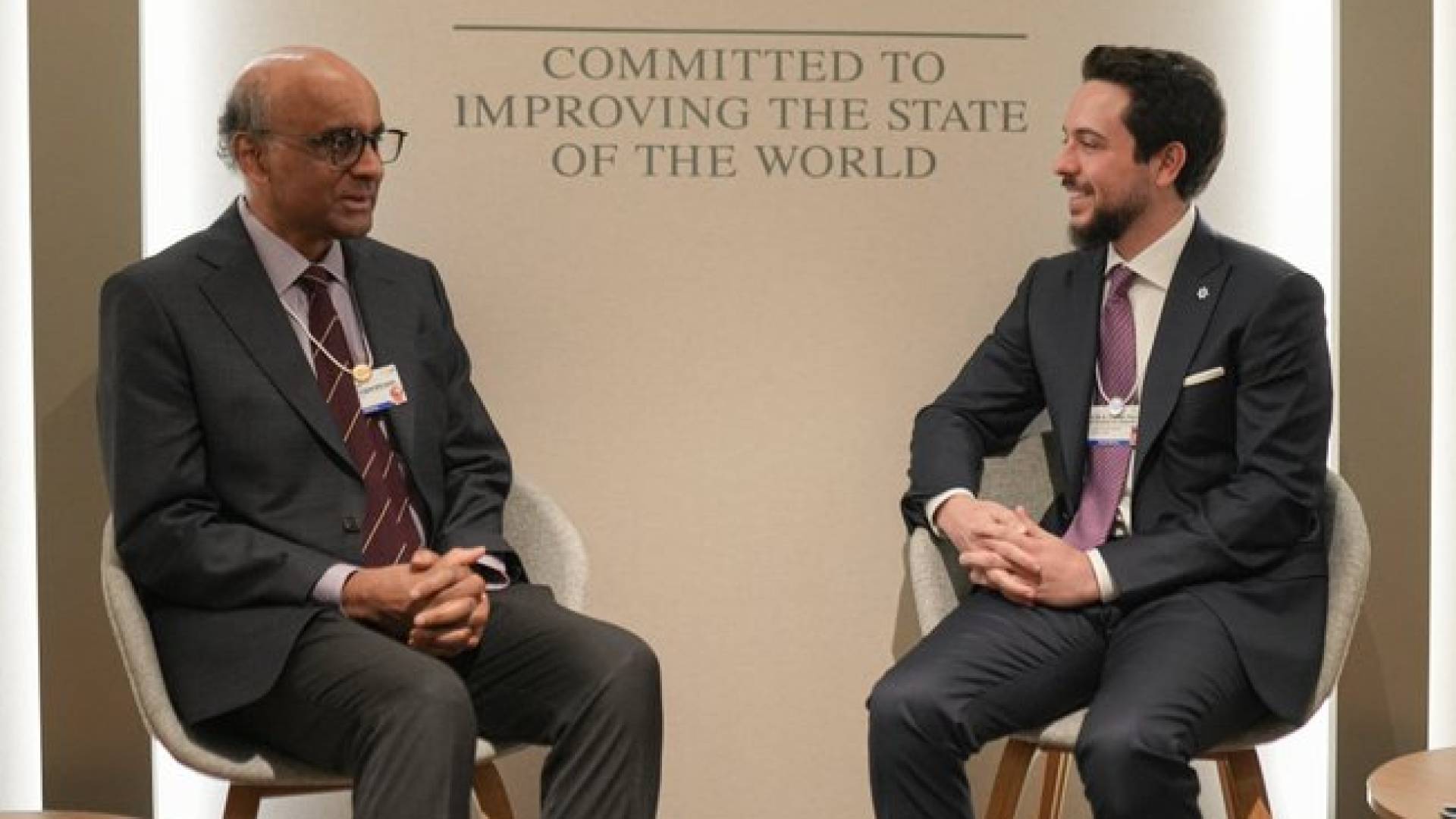 بالفيديو.. ولي العهد يلتقي الرئيس السنغافوري في دافوس و يؤكد الحرص على تعزيز العلاقات