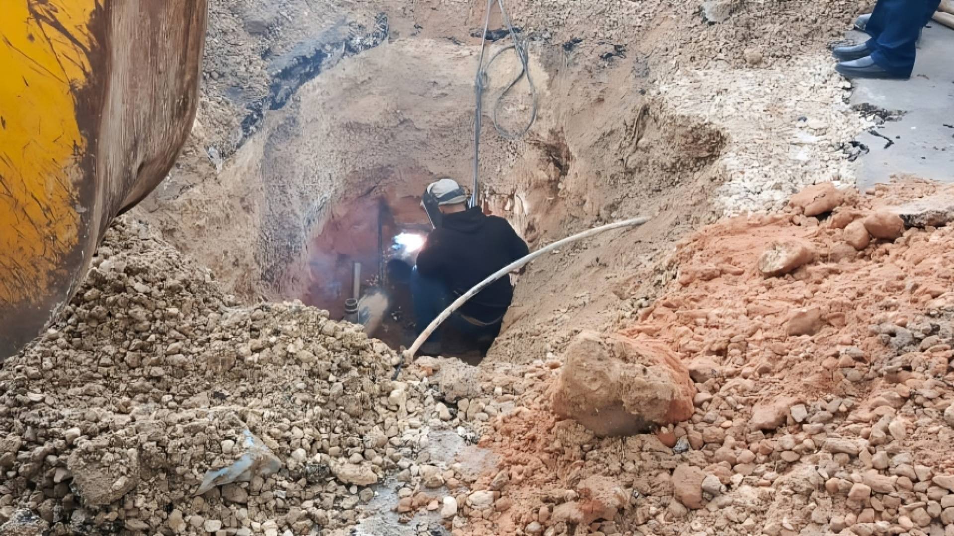 صيانة خطوط المياه