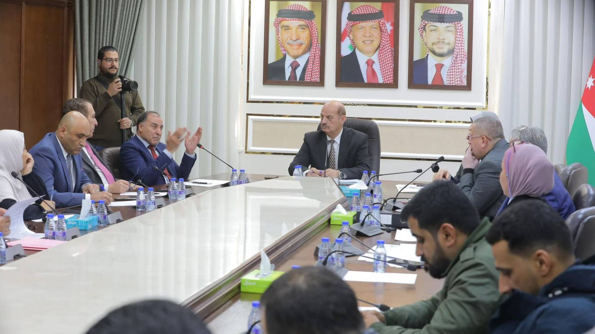 لجنة الصحة النيابية تناقش قضايا الأطباء والتأمين الصحي