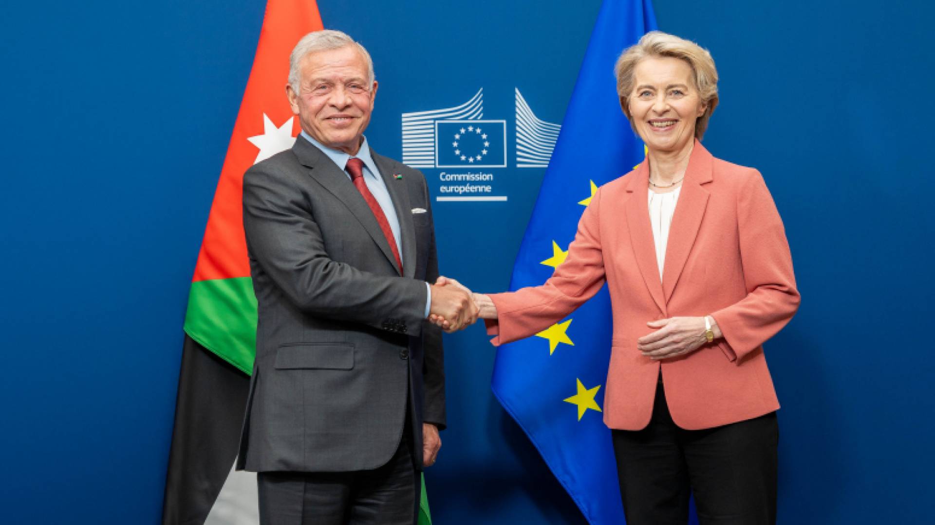 الملك يلتقي مسؤولين بالاتحاد الأوروبي في بروكسل