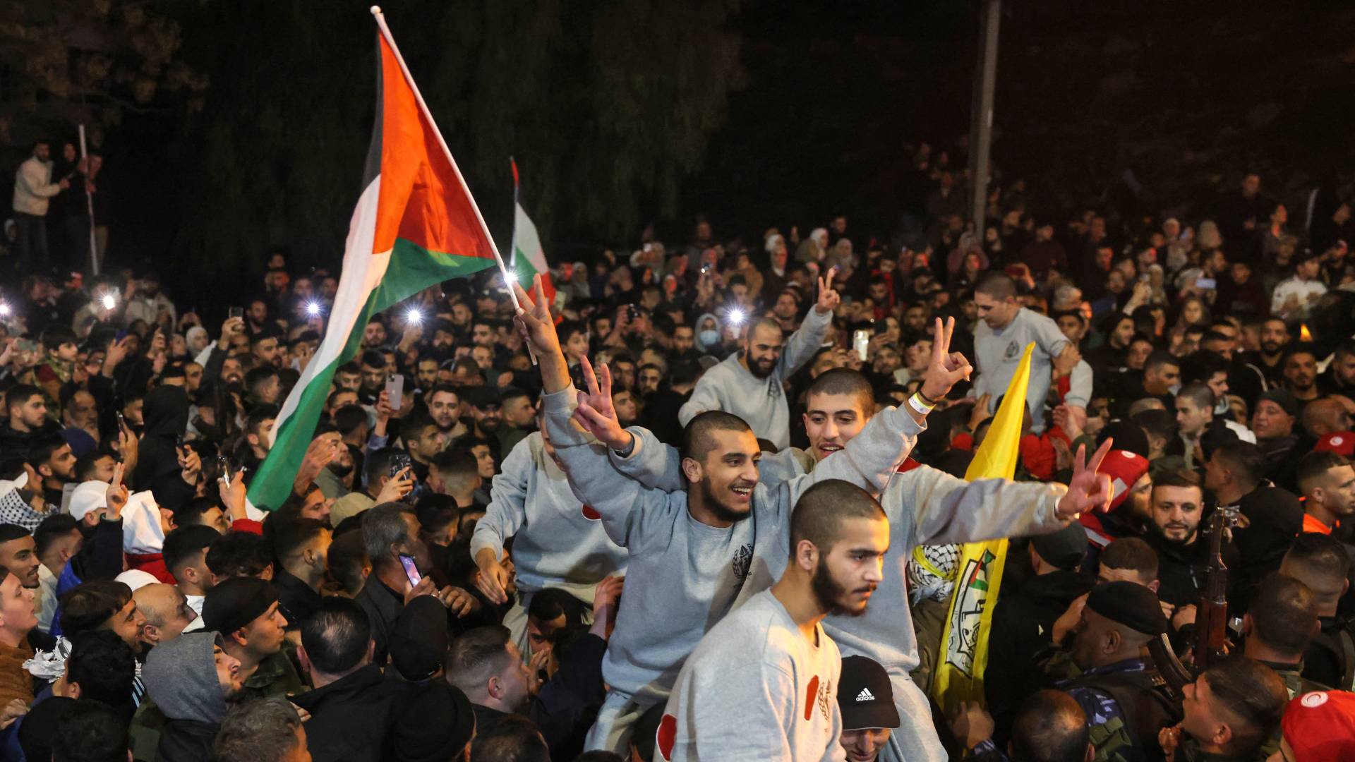 أسرى محررين من سجون الاحتلال