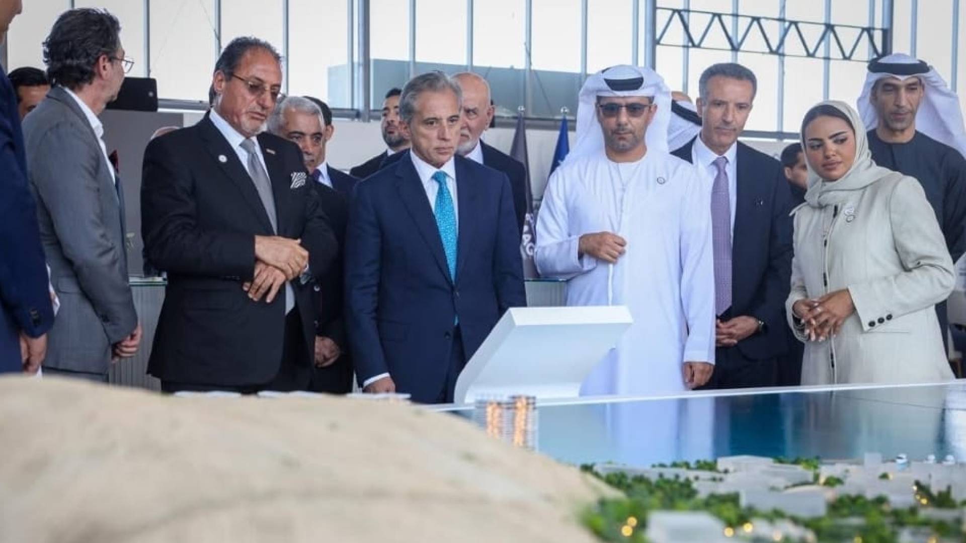 رئيس الوزراء يضع حجر الأساس للمرحلة الأولى من مشروع مرسى زايد في العقبة