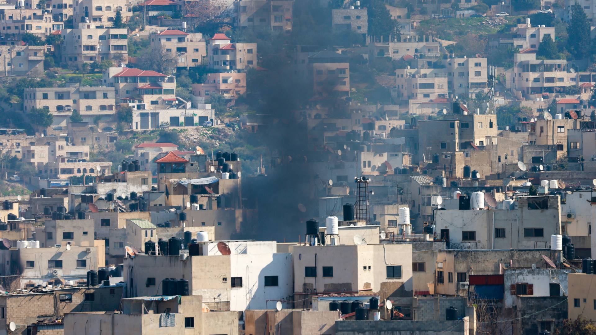 قصف منزل في الضفة الغربية