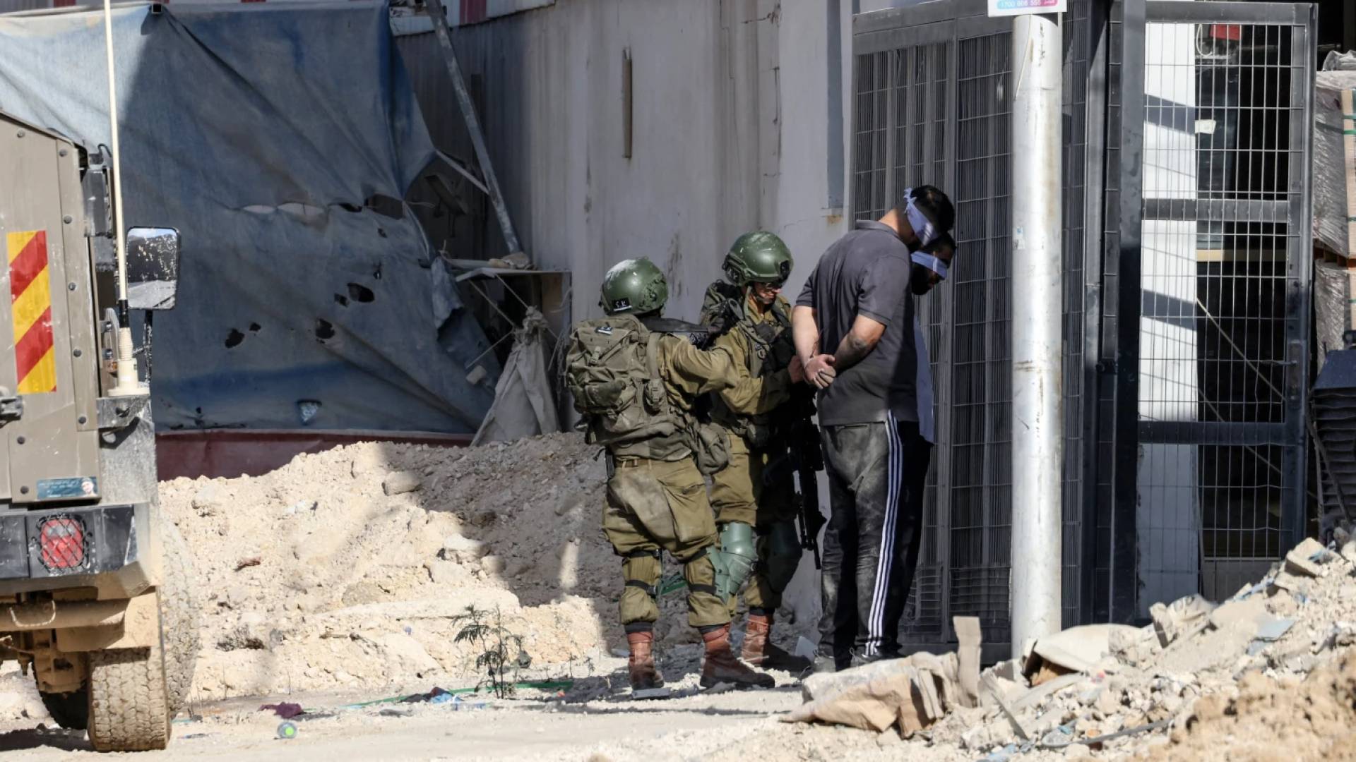 خلال عدوان جيش الاحتلال على فلسطينين في الضفة الغربية