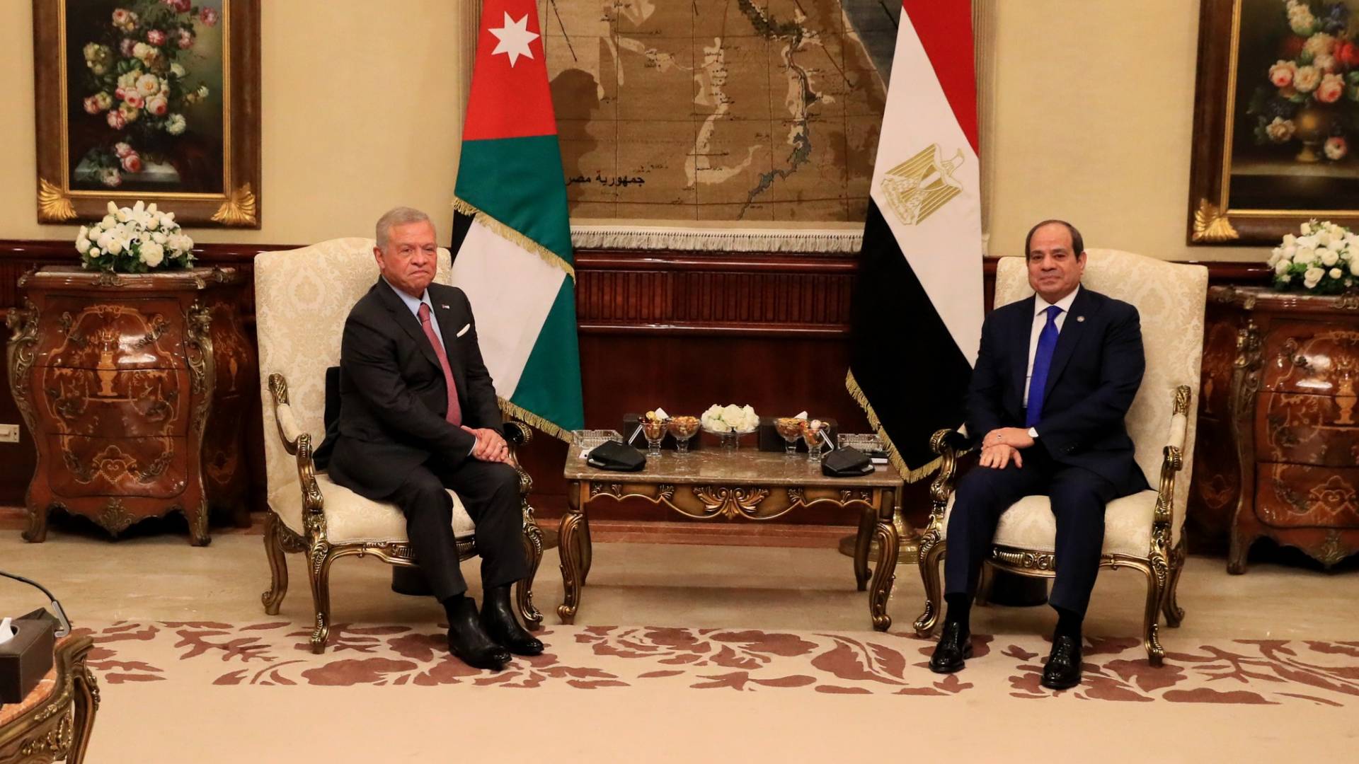 الملك والسيسي يؤكدان إدامة التنسيق الوثيق حيال التطورات في المنطقة