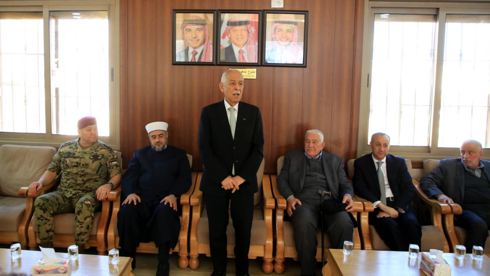 العيسوي ينقل تعازي الملك وولي العهد لعشائر الخصاونة والصمادي والكعابنة