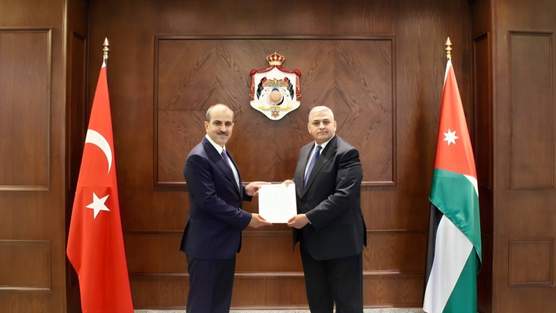 السفير ماجد القطارنة وسفير الجمهورية التركية  يعقوب جايماز أوغلو