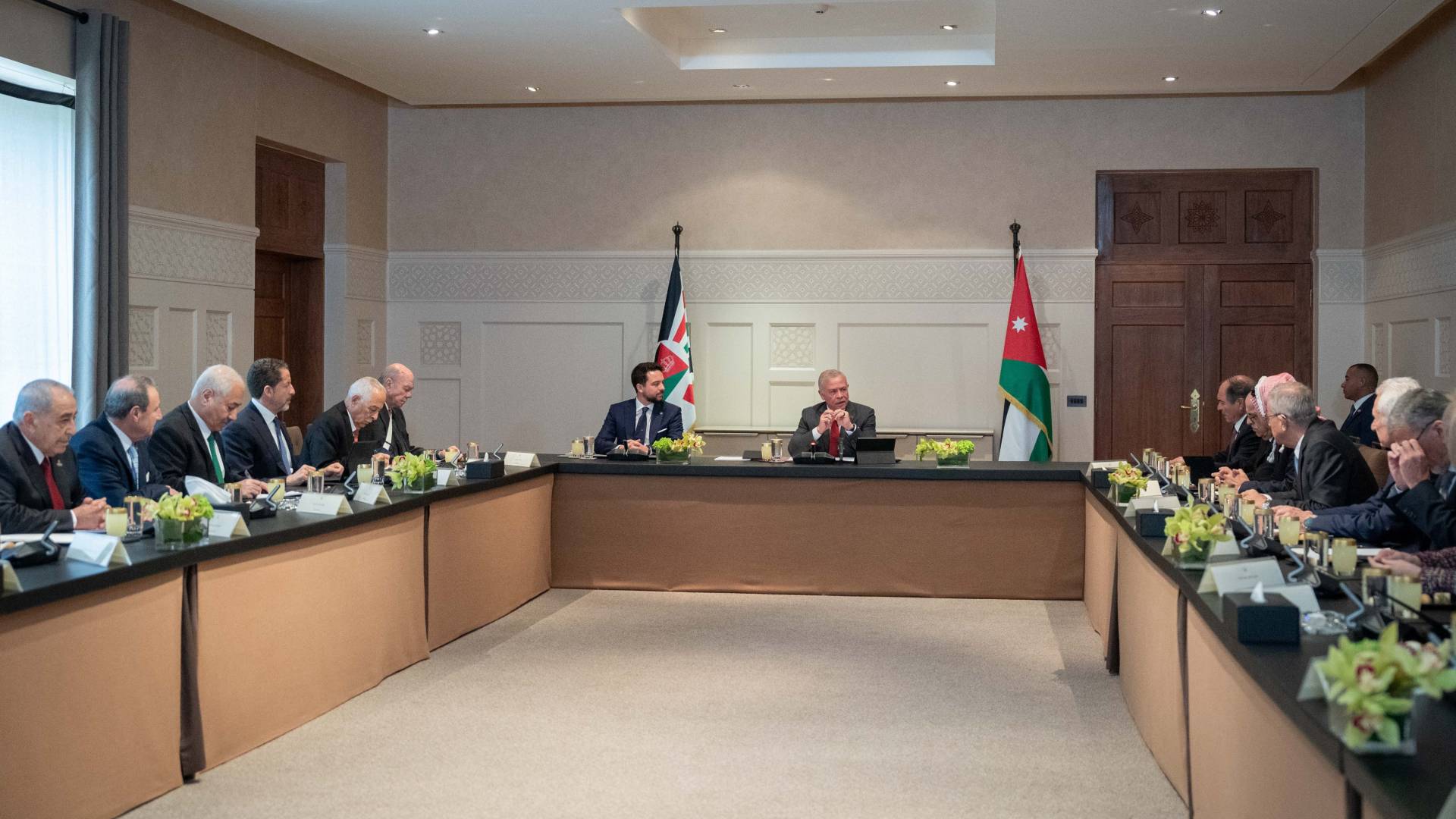 الملك يلتقي رؤساء اللجان الدائمة في مجلس الأعيان
