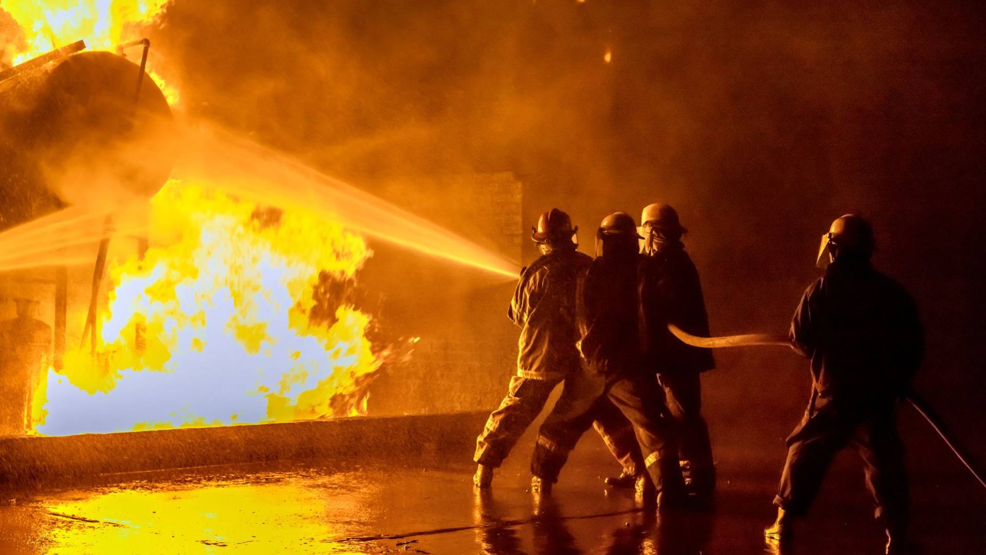 صورة تعبر عن اندلاع حريق