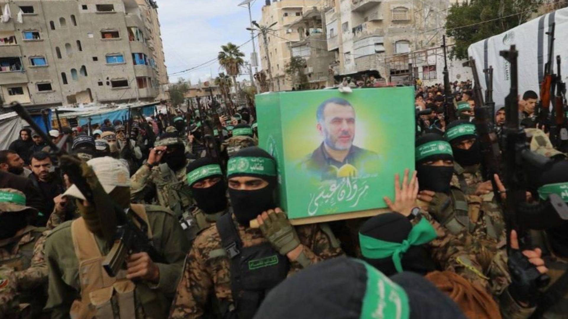 حماس تشيع نائب قائد أركان القسام مروان عيسى في مخيم البريج بقطاع غزة
