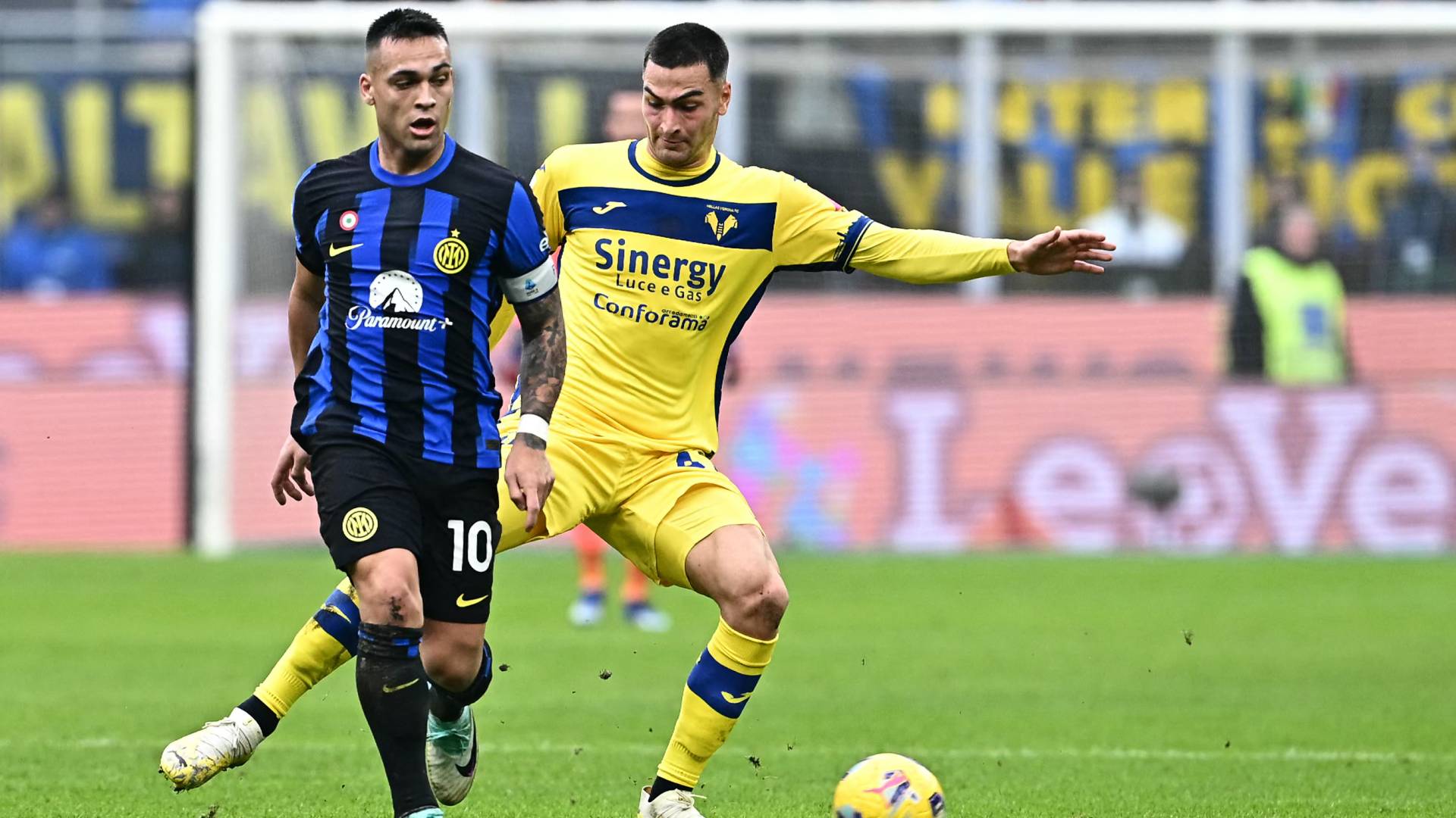 قائد انتر ميلان لاوتارو مارتينيز من مباراة سابقة