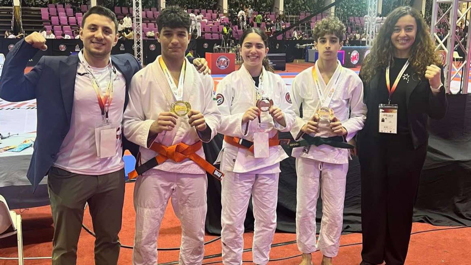 أبطال المنتخب الوطني