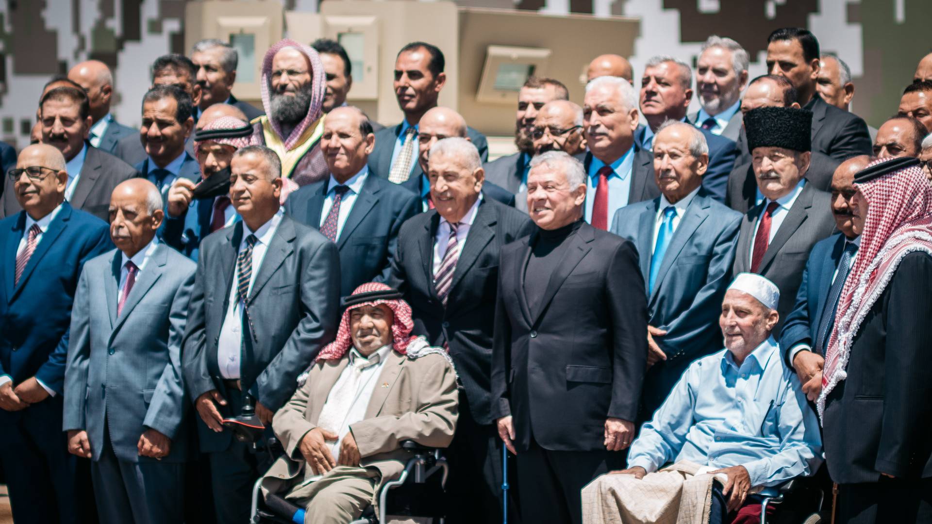 المتقاعدين العسكريين وجلالة الملك عبدالله الثاني