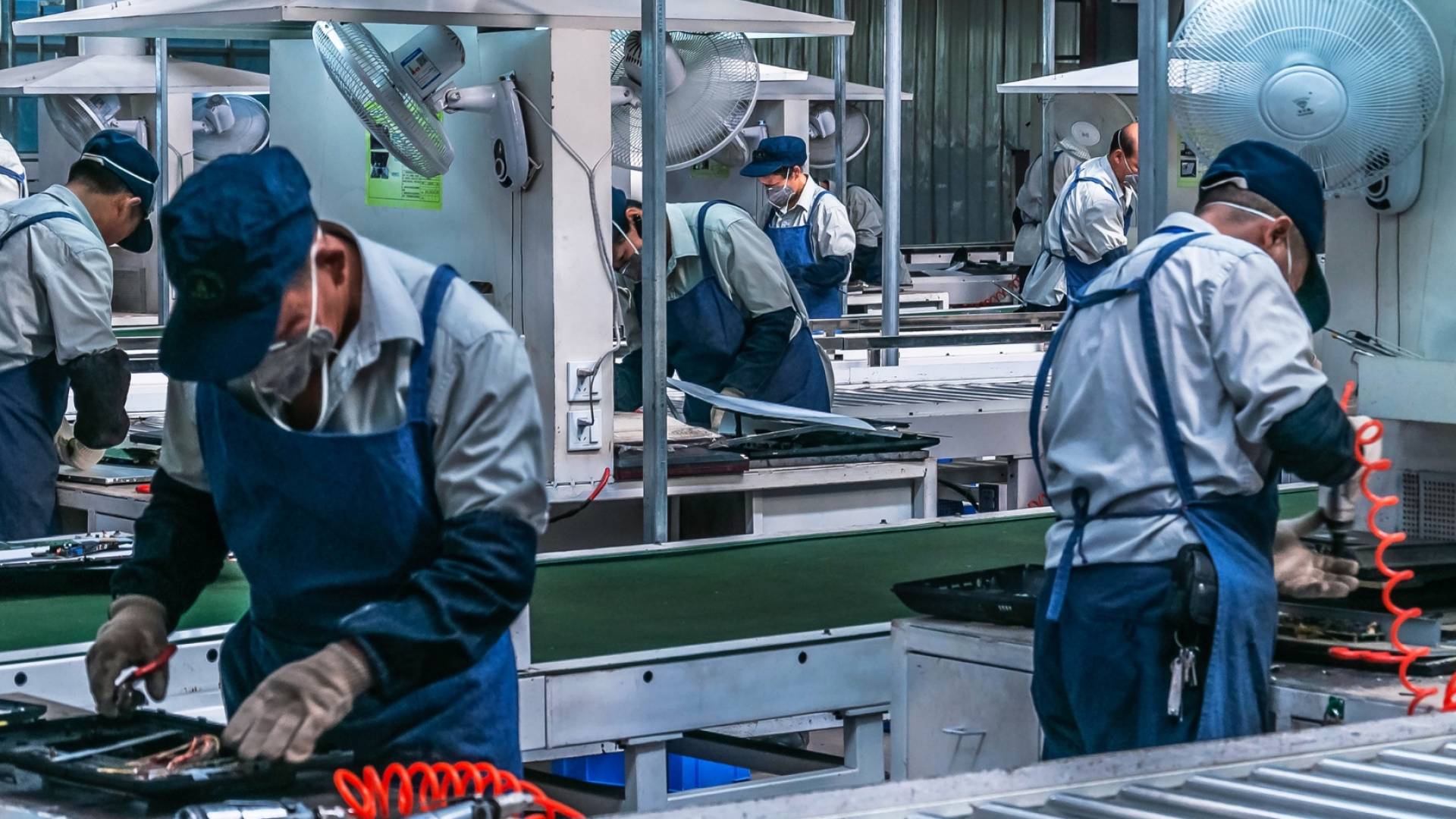 صورة عمال - تعبيرية