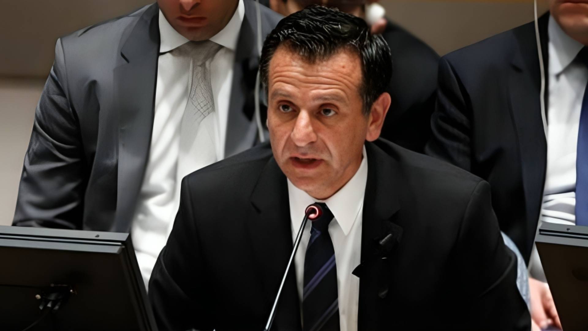 السفير محمود ضيف الله الحمود