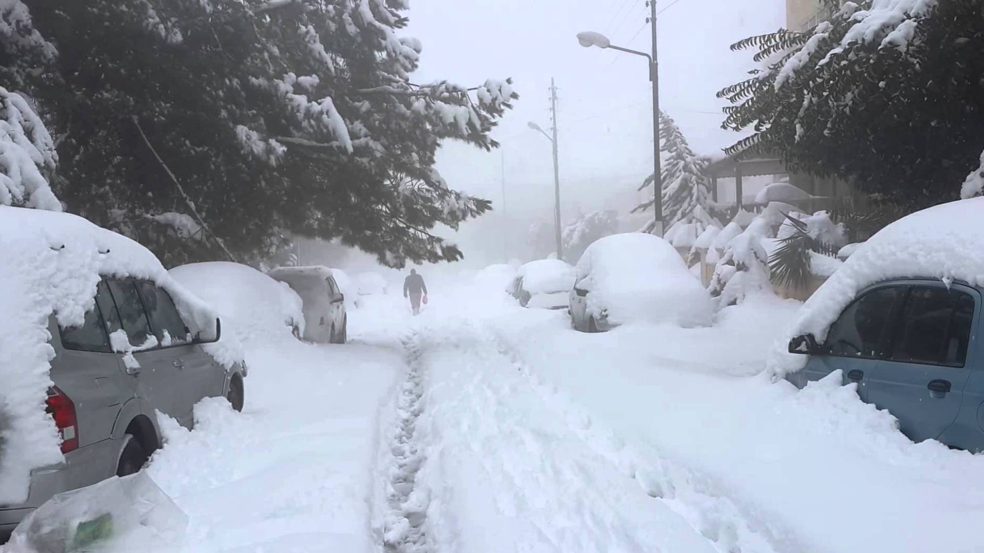 العاصفة الثلجية جنى