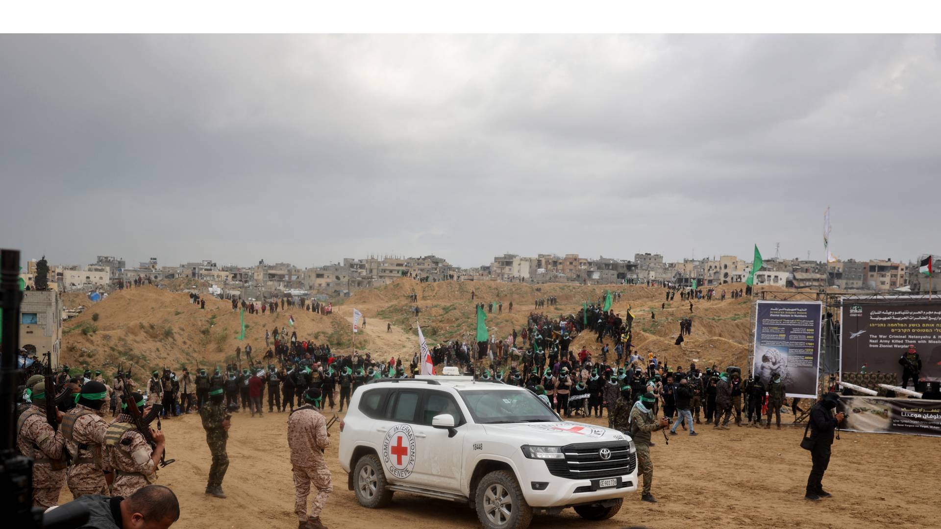 هيئة البث العبرية: تل أبيب تطالب بالإفراج عن 22 محتجزا حيا بالمرحلة الثانية من الهدنة في غزة