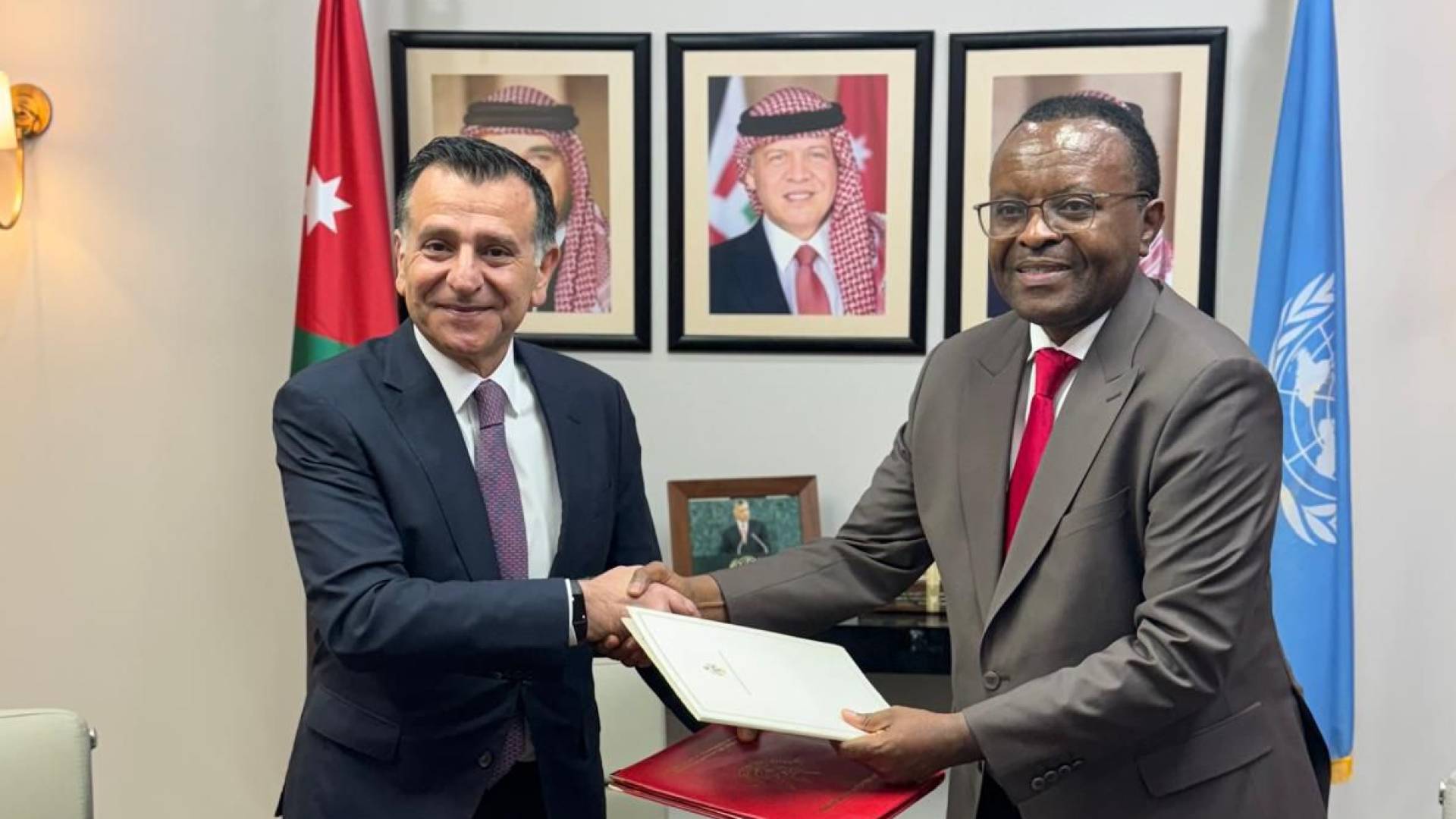 الأردن وبوروندي يوقعان بيانا مشتركا لإقامة علاقات دبلوماسية