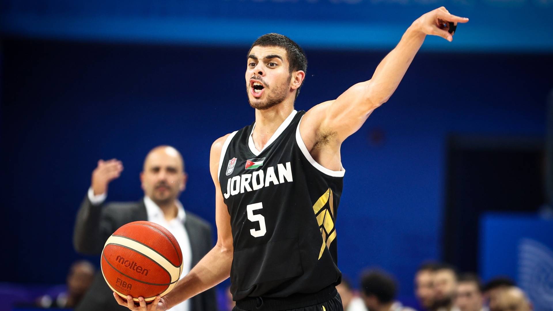 منتخب كرة السلة يفوز على نظيره العراقي